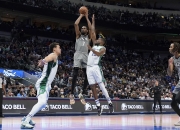 开云体育在线-独行侠鏖战加拿大男篮，锡安统治全场的简单介绍