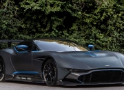 开云体育下载-NBA总决赛之夜，三笘薰表现堪称教科书，跨界巨星如何以足球智慧点亮篮球殿堂