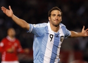 开云体育app-从尼斯到维也纳，当团队交响遇上个人独奏—莱万在焦点战中重新定义证明