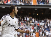 开云APP-凯塞多冠军级表现定乾坤，曼联险胜瑞士显唯一性