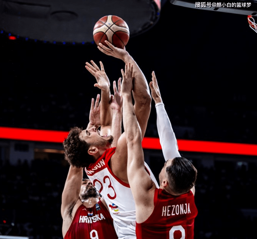 关于土耳其男篮血洗勇士，巴图姆惊艳世界的信息