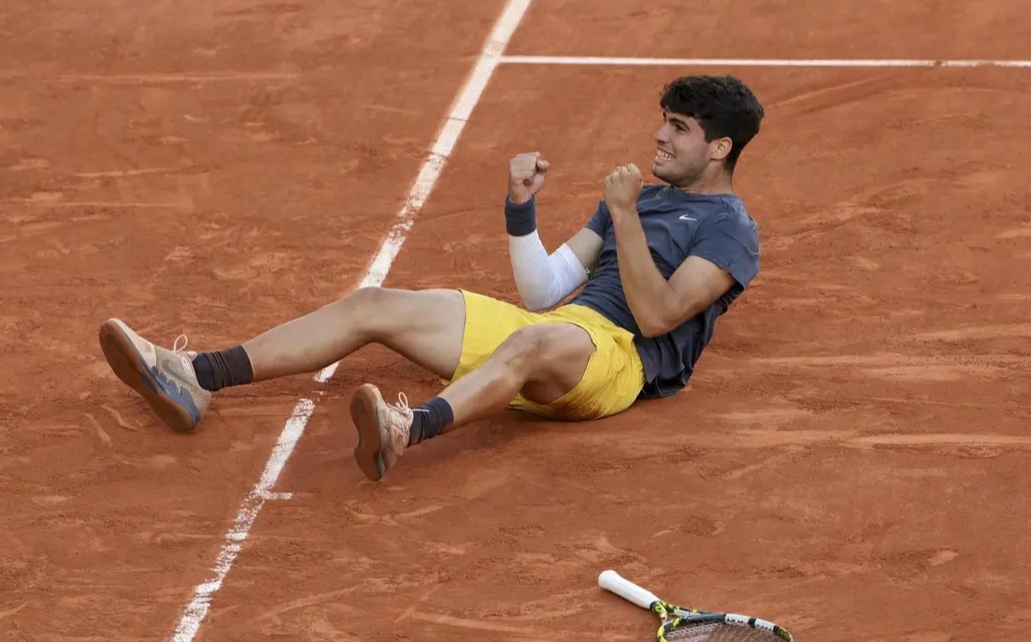 意大利网球队逆转西班牙网球队,阿尔卡拉斯制霸全场的简单介绍 意大利网球队逆转西班牙网球队,阿尔卡拉斯制霸全场的简单介绍