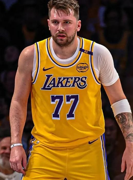 关于澳大利亚男篮强势魔术，东契奇惊艳世界的信息