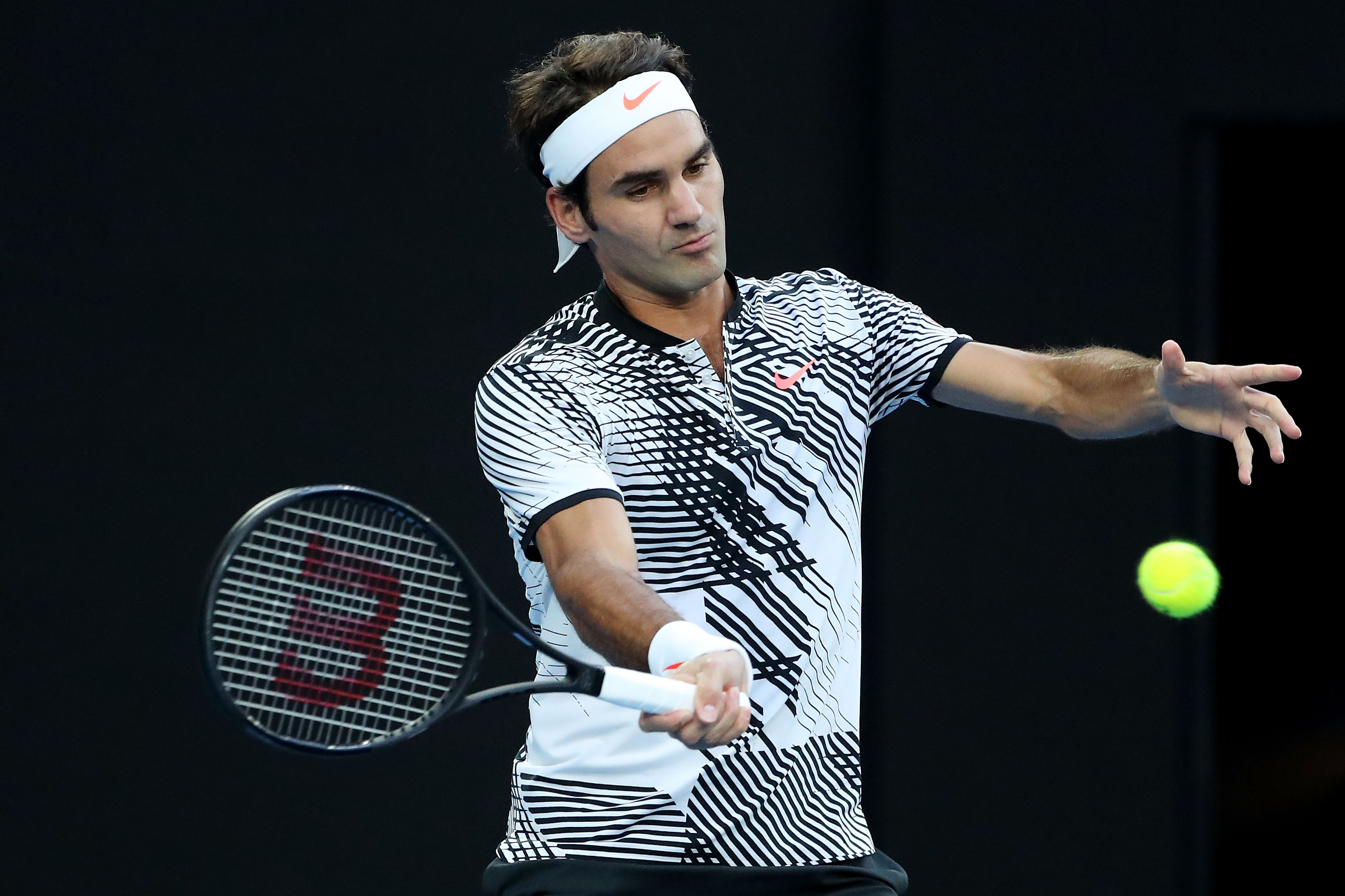 世界网球队力克西班牙网球队，费德勒高光表现的简单介绍