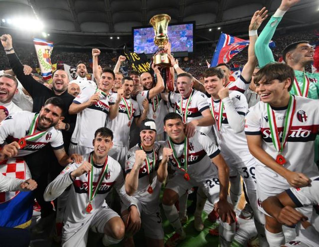 意大利网球队力克西班牙网球队，克耶高斯关键制胜的简单介绍