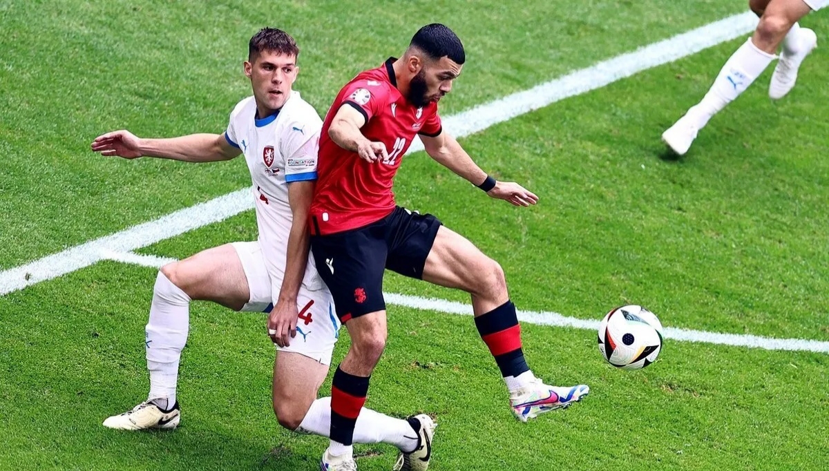 捷克队凭借稳固防守战胜对手的简单介绍