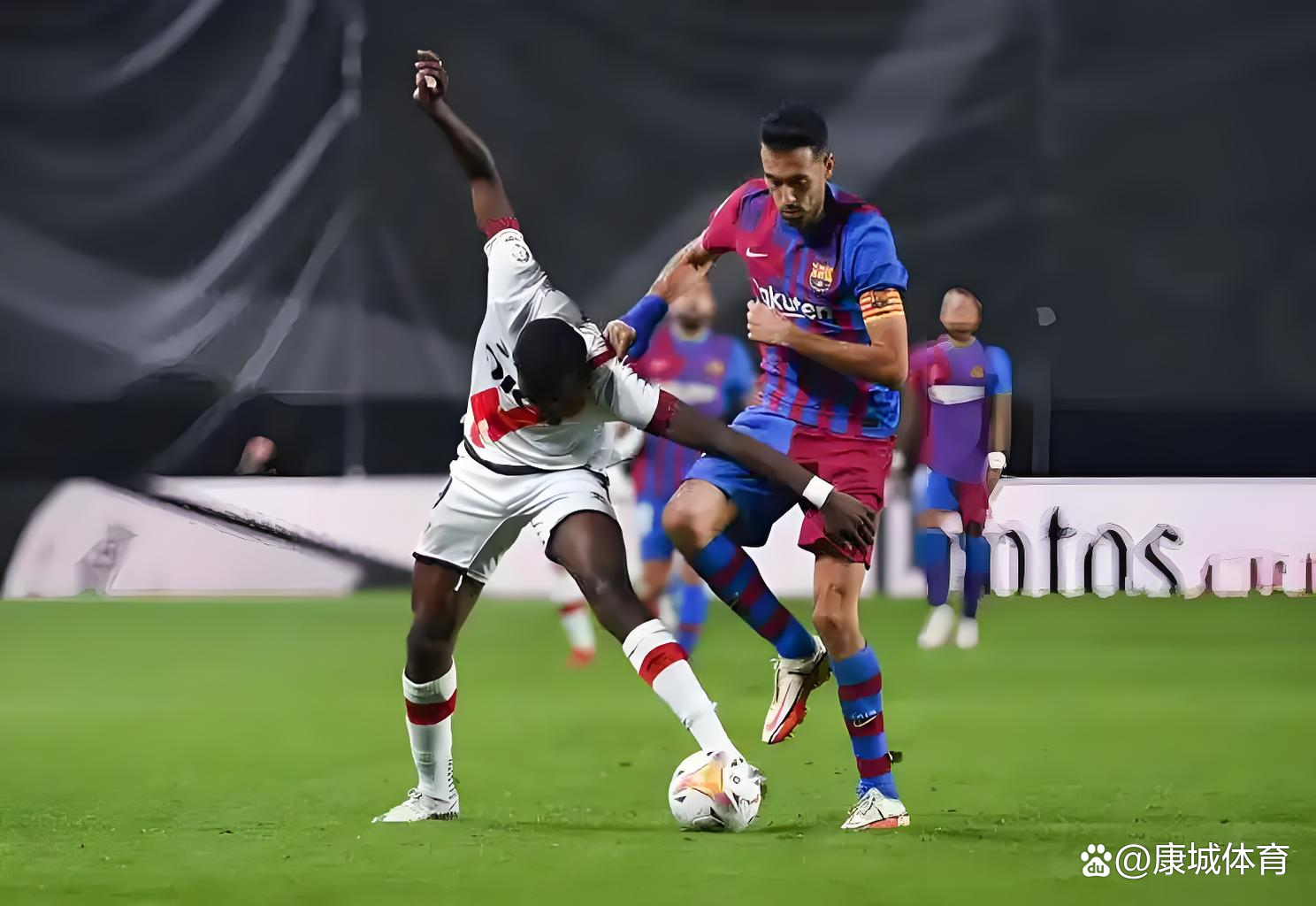 包含西班牙人客场不敌，遭遇败绩的词条