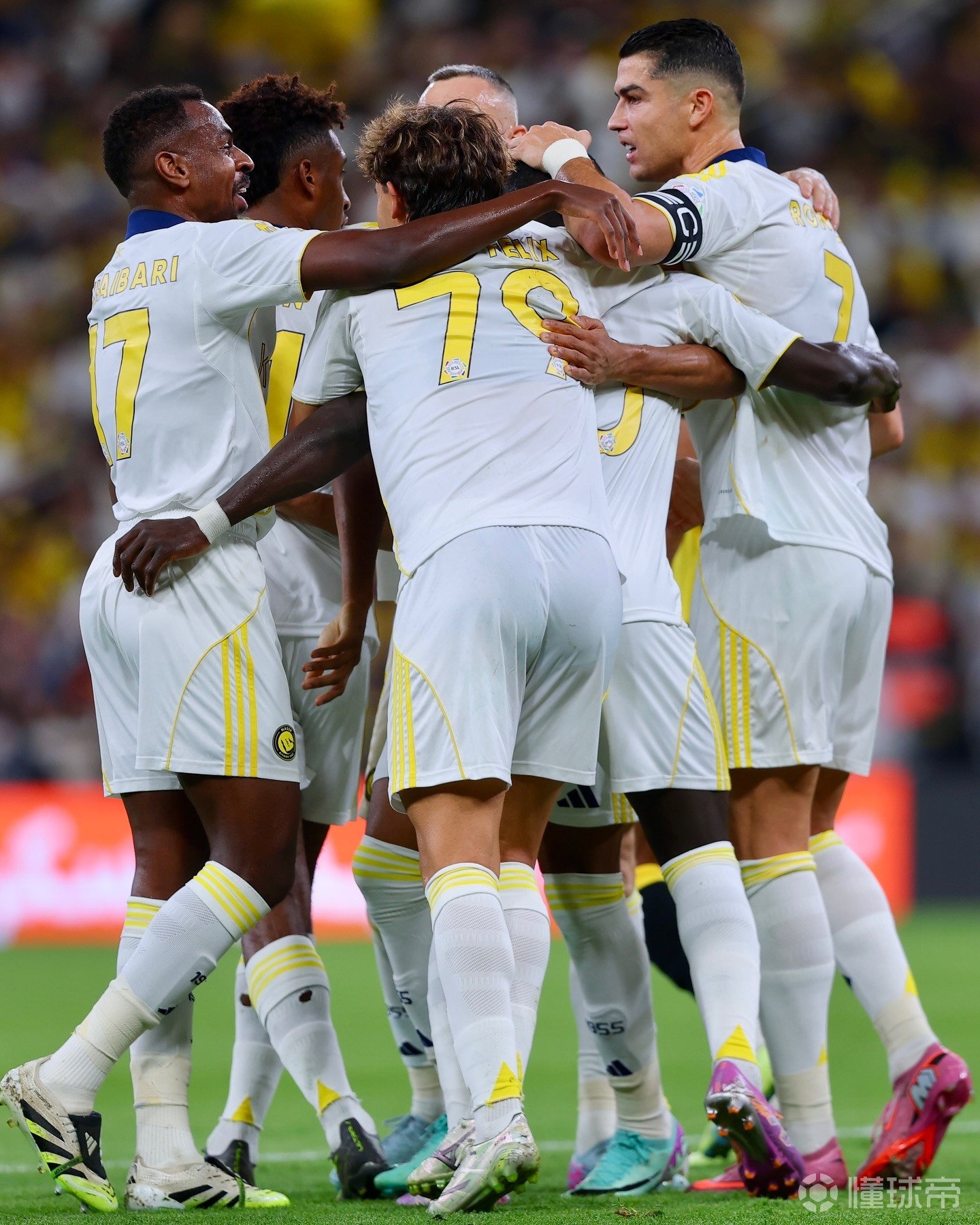 攻守兼备，表现出色的球队获得胜利的简单介绍