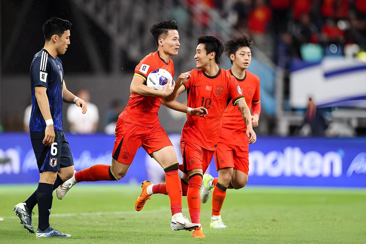 强队队员士气高昂，决赛气氛越发热烈的简单介绍