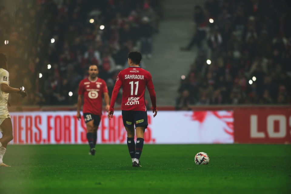 包含里尔在客场轻取对手，喜迎三连胜的词条