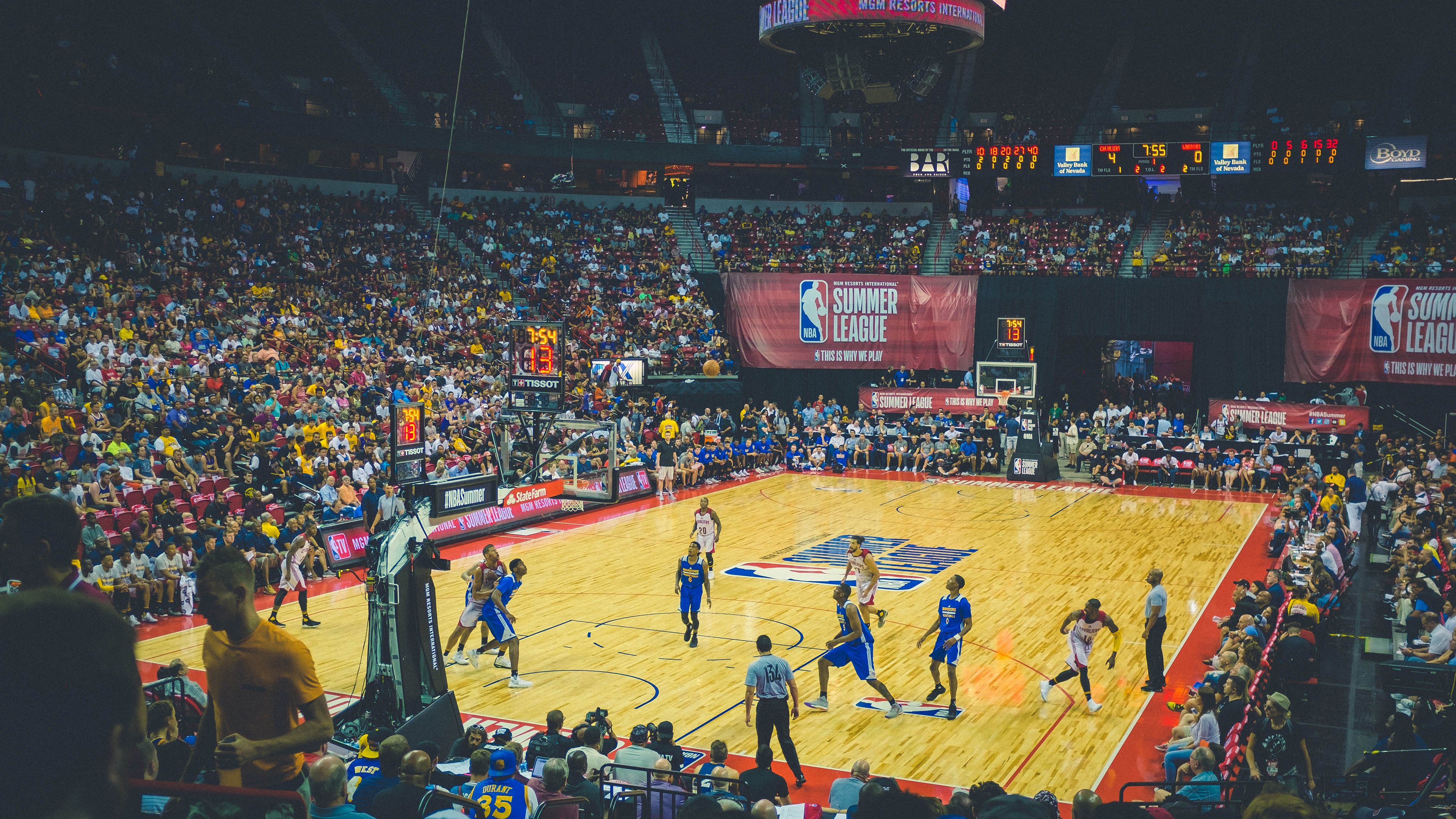 德甲争冠战之夜，孔德完成自我救赎