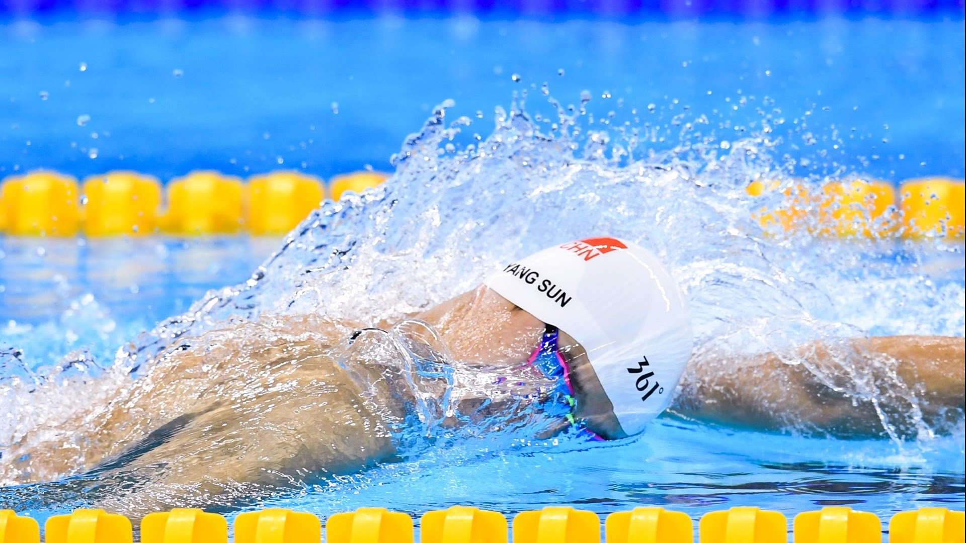 克瓦拉茨赫利亚的爆发与尤文的委内瑞拉封锁，一场战术博弈的现代寓言